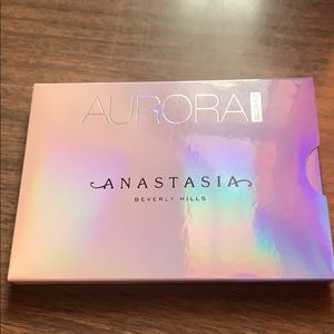 Anastasia Beverly Hills Aurora Glow Kit